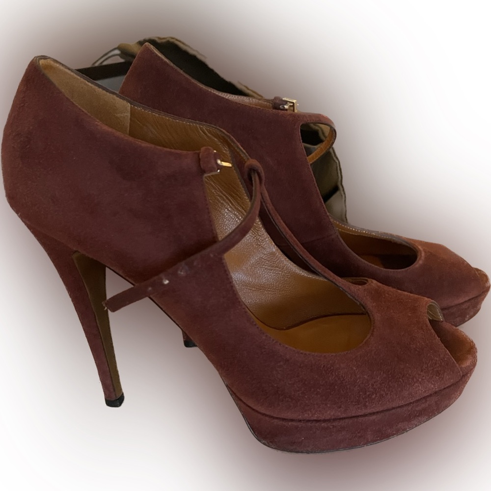 GUCCI T-Strap Peep Toe Bordeaux ultra soft suede heels - Picture 2 of 6